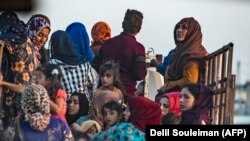 با شروع حملات نظامی ترکیه بسیاری از غیرنظامیان مجبور به فرار شدهاند.