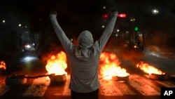 Mii de locuitori din Venezuela au ieșit în stradă să protesteze față de o posibilă fraudare a alegerilor.