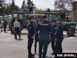Poljoprivredne mašine pred zgradom Predsedništva Srbije, 13. april 2025.