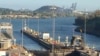 Canalul Panama. Miraflores, una dintre cele trei ecluze care fac parte din Canalul Panama și numele micului lac care o separă de ecluza Pedro Miguel din amonte.