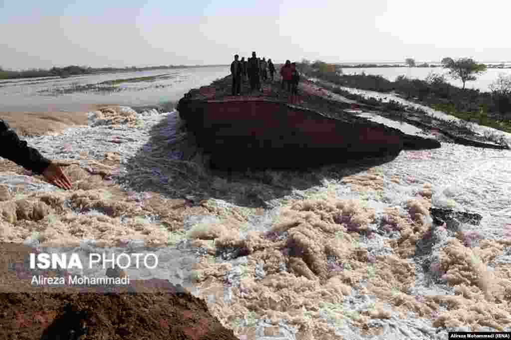 خوزستان؛ دست‌کم دو کودک در پی سقوط به اروندرود جان خود را از دست دادند.