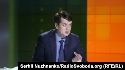Разумков: є й інші ініціативи, які, я думаю, будуть незабаром розроблятися і увалюватися. Це і місцеві референдуми, і народне вето, народна ініціатива і багато іншого
