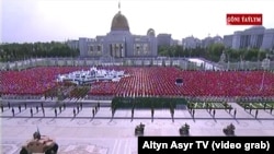 Военный парад в честь Дня Независимости в Ашхабаде. 27 сентября 2019 г. 