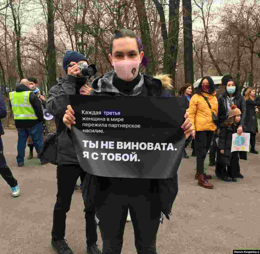 БҰҰ есебінше, Қазақстанда жыл сайын 400 әйел тұрмыстық зорлық-зомбылықтан көз жұмады. Ал ІІМ статистикасы бойынша, былтыр қыркүйекке дейін тұрмыстық зорлық-зомбылық бойынша 130 мың арыз келіп түскен, бұл шағымдар бойынша 2500 қылмыстық, 30 мың әкімшілік іс қозғалған. 
