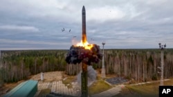 Міжконтинентальна балістична ракета РФ, випробувана в рамках російських ядерних навчань з пускового майданчика в Плесецьку. Росія, 26 жовтня 2022 року,