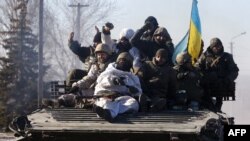 Українські бійці неподалік Дебальцева, 18 лютого 2015 року