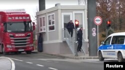 Граница меѓу Косово и Србија.