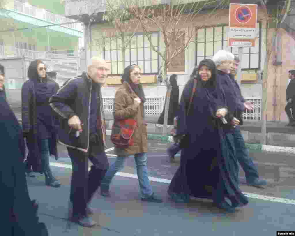 بهزاد نبوی و فیض‌الله عرب‌سرخی از چهره‌های اصلاح‌طلب