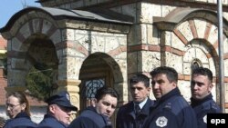 Arhivski snimak: Pripadnici Kosovske policije srpske nacionalnosti protestuju u Gračanici, 29. februar 2008.