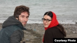 گلرخ ابراهیمی در کنار همسرش آرش صادقی
