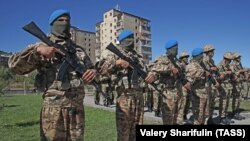 Илустрација, војска во Азербејџан