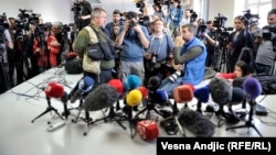 U izveštaju Reportera bez granica za 2017. godinu zabeležen je pad Srbije na listi medijskih sloboda za deset mesta u odnosu na godinu dana ranije