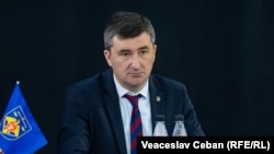 Ion Munteanu a solicitat CC să suspende aplicarea amendamentelor contestate până la o decizie a Curții.