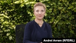 Elena Calistru crede că dobânzile percepute României riscă să crească și mai mult.