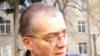 По мнению азербайджанского дипломата, подходы Кремля к Кавказскому региону базируются на «жесткой силе» (то есть танках), в то время как есть острая необходимость в переходе к экономическим приоритетам (то есть танкерам)