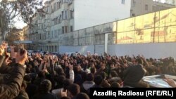 Молодежная акция протеста в центре Баку, 12 января 2013